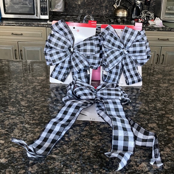 CELEBRATE IT WHITE & BLACK BUFFALO CHECK DECOR BOW LOT OF 4 NWT
